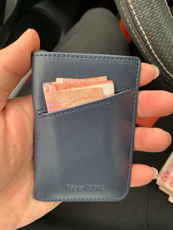真的挺不错的小卡包，值得购买。