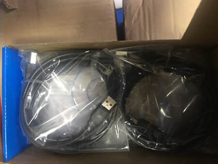 产品质量：质量不错，很实用，很不错的
产品性能：性能还行，打印机挺好用
兼容性能：能同时连几台电脑，很不错啦
外形外观：外观简洁大方，挺喜欢的
产品包装：包装一般，算实用吧
其他特色：价格还是很合适的，物流也很快，以后有需要还来买