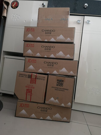 东西还没用，但京东物流太良心了，收下了七个包裹，赠品好多啊