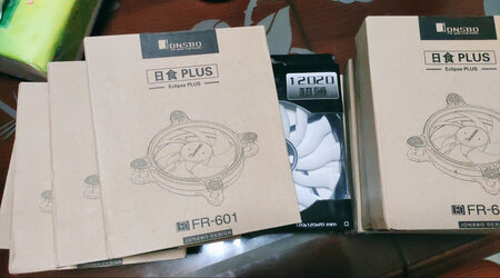 风量风力：功率很足
安装方便：有3pin和4pin接口很方便，而且可以拆装
外形外观：很好有分量
产品包装：包装完好