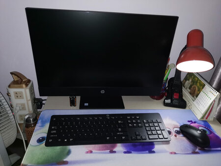 用了一段时间才来评论，配无线键鼠，总体不错，运行刘畅不占地方