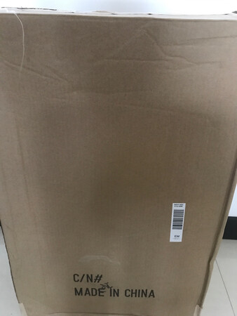 新秀丽拉杆箱一直是我最喜欢的，买了好久终于来点评，是因为感觉质量还行，有种说不清楚的感觉，万向轮平滑