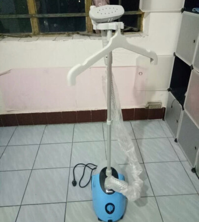 给妈妈买的！试了一下很好用哦！这回不用放在桌子上熨衣服了，好方便