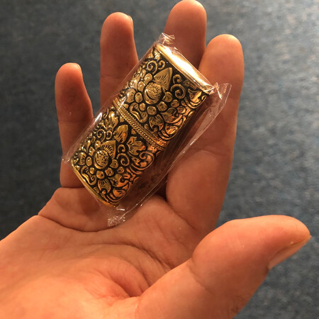 收到完好，比想象中好，看上去很精致。