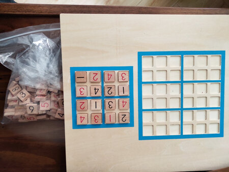 和宝宝一起玩游戏，宝宝可以玩一玩