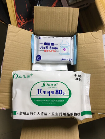 擦拭很方便，也没啥异味，值得购买哦