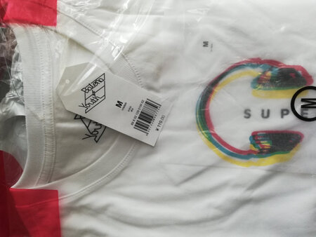 衣服收到了，很好与图片描述一样。