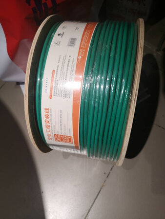 质量不错，网线很粗。