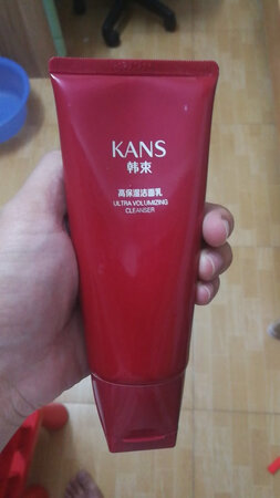 好用，洗脸干干净净的，很清爽舒服，洗完脸人精神爽，带淡淡的清香，对敏感皮肤无影响，配方很温和，无刺激，值得购买