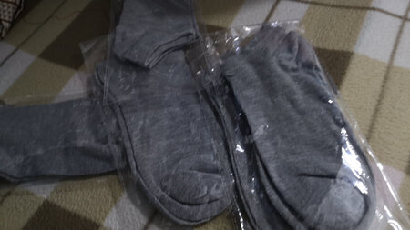 买的黑色，发的灰色??