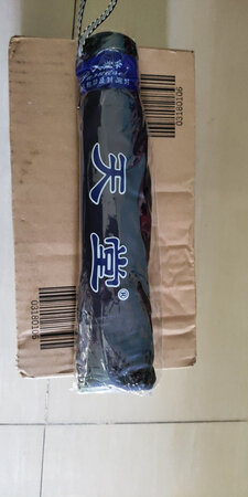 遮阳效果：涂层比较厚，遮阳效果很好
防雨效果：疏水性很强，加上质量过硬，长久使用
尺寸大小：尺寸算是较大的了，不过广深的天气你懂的
其他特色：拉出收入顺滑，这颜色很不错，我喜欢素一点的，5年前买了一把现在还在用，质量确实不错