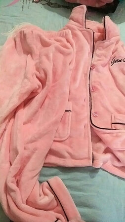 衣服质量非常的好，穿着也舒服，物流也非常的快，很满意的一次购物，值得拥有。
