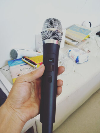 没问题，没毛病，刚开始要充电。