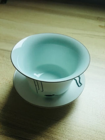 做工不错。挺好的。用了一下，稍有点烫手
