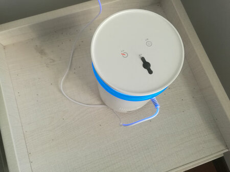 蚊子杀了几只，感觉不如老款那青蛙造型的灭蚊强，但小飞虫灭了不少，看的我都有密集恐惧症了，这个值得点赞！
