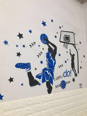 挺好的，儿子很喜欢这个图案，就是好像有一点掉色