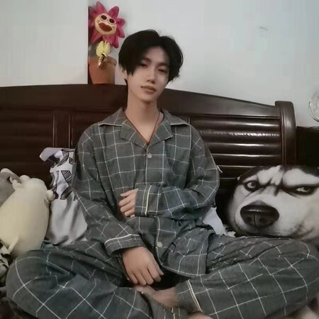 我这个人对衣服很挑，衣服洗了几次都没有出现问题，准备在买一套换着穿！