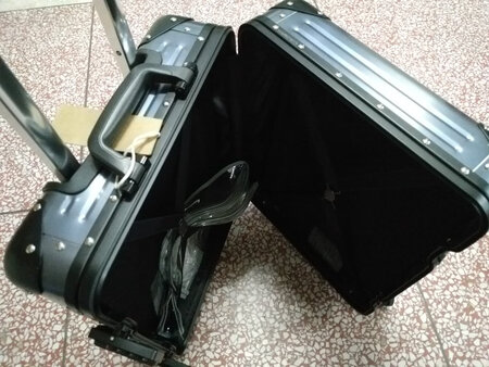 没有想象中的好，看起来还挺硬的，没用过还