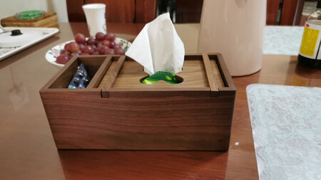 质量不错，挺精致的。工艺也挺好，打磨的挺光滑。就是重量有点轻。