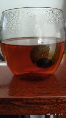 味道不错，有青柑的橘味和普洱的醇厚，饭后泡一杯很合适。