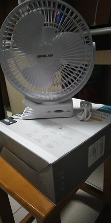 价格虽然贵了一点，但是质量不错，很适合在宿舍使用。不仅发货晚了，而且物流很慢，一直到今天才到。