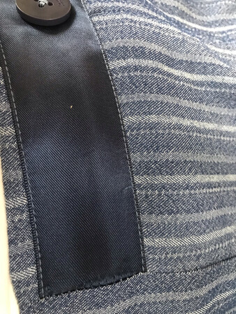 挺好的款式，挺好的设计，面料也舒适，就是洗之前要认真看下。