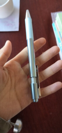 笔很好看，自己清楚。很顺滑