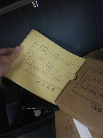 机器有点大气，比较占用地方，外观漂亮，操作比较方便，，京东快递送货****态度很好，，，值得推荐购买。机器有点大气，比较占用地方，外观漂亮，操作比较方便，，京东快递送货****态度很好，，，值得推荐购买。