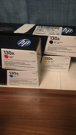 好吧好吧，这个商品我买了四件，四种颜色的基础耗材都买了。京东商城购买的应该是正品。