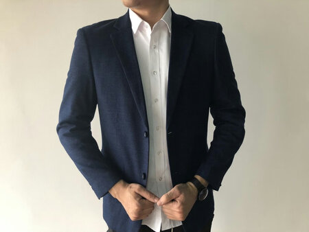 款式非常时尚，做工很好，码数很标准，而且价格便宜，颜色超级漂亮，非常喜欢强力推荐