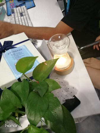 做的很好呢，包装很仔细，寓意深刻，灯光很柔和，操作简单，很满意