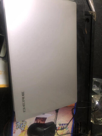 电脑拿到手真的很惊喜，很漂亮，颜值高，是我想要的那一款。真没想到这个价格买到的这么好，日常办公用用完全ok，性价比很高。在表扬一下客服，回复快，服务态度也好，以后再买还会来这家店。