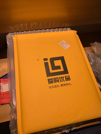电脑收到了、很不错、很满意、这个电池循环0次很是给我惊喜、也不知是好还是不好、现在用着各方面都很好、卖家服务很好、等装好软件测试一下再来追评一下、