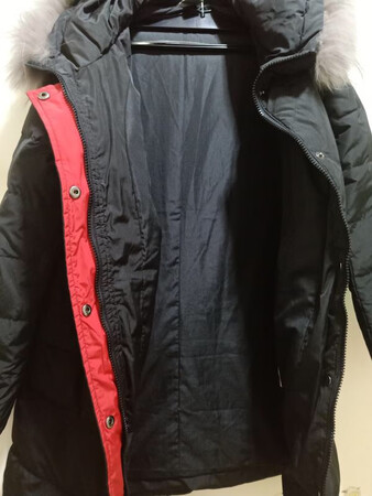 衣服很合身，版型很好，穿上很暖和，物流也很给力，满意