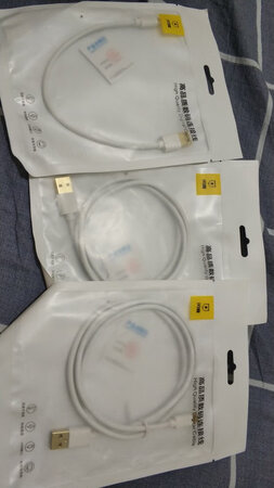 做工质感：很好
充电速度：很快
传输速度：快
发热程度：还好