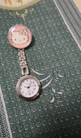颜色浅一些，但是总体还可以。还有赠品！点赞！
