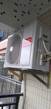 安装师傅专业有耐心，空调效果好