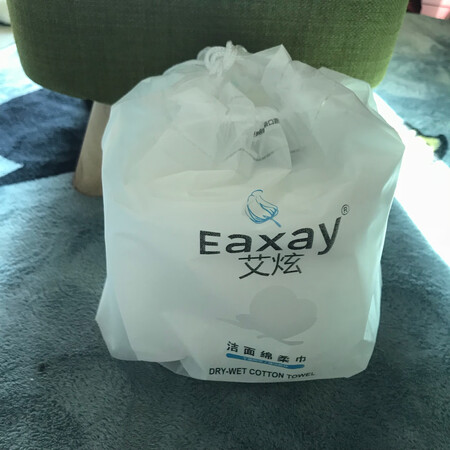 吸水程度：吸水快
使用触感：挺好的 没有棉絮
厚薄程度：厚度适中 
听朋友推荐买的  价格挺划算的 可以重复使用2-5次 不错