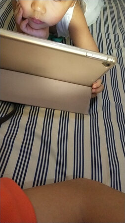 宝宝很喜欢  以前是黑色  买了这个  喜欢的不得了