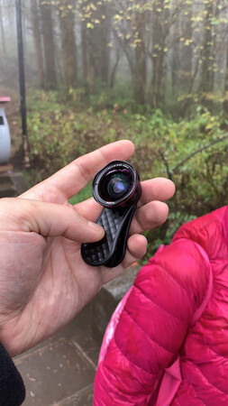 拿着就去了一趟峨眉山，可惜在下雨，没能拍好的。