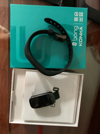 从bong2用到现在的bong5，之所以成为其忠实用户，主要原因是该智能手环操作简单，功能强大，数据准确，经过这几年的使用有切身的体会！现在每天都在使用中，不停的记录数据 观察自己每天的行动变化，尤其是睡眠监测，有了它，可以及时调整睡前的活动 保证优质睡眠 已经离不开了。5已经是彩色屏幕了 更加的喜欢。希望大家都能使用，一定都会满意的！