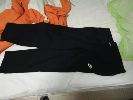 裤子到家了老头穿着挺合适，纯棉面料柔软舒适，不错不错喜欢。
