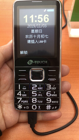 屏幕音效：挺好的，挺清晰
其他特色：声音很大
很不错