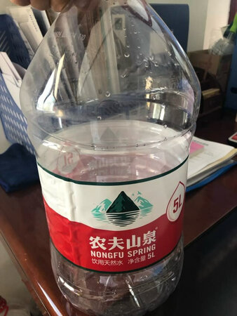 已经是第N次回购了，不管是商品质量还是性价比，都是本姑娘很满意的哈哈哈哈哈哈哈。快递速度也很赞，今天下单，晚上或第二天就到了，给快递小哥点赞哈哈哈哈哈哈