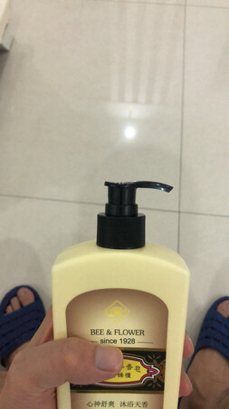 产品香味：味道淡淡的，挺清香
使用感受：很舒爽