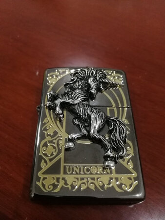 实物很精美，还有赠品呢，物有所值。更重要的是，这店家服务太好了吧，啥时候都能有耐心的回复，简直太敬业了！大家都要来pickpick哦