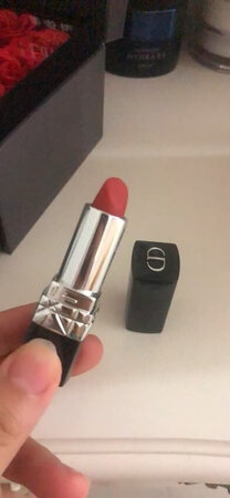 产品质感：高端大气，非常不错。
产品颜色：颜色很正，很持久。