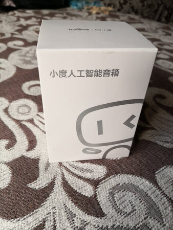 外形外观：精致，设计感很强，虽然很普通但颜色搭配很是雅致，还是很显挡次的。
做工质感：精细，细节上很完美，价格不高，但精细程度不低。
音质音效：感觉还不错，在这个价位的音箱上，整体感觉是不错的，高低音层次还是很分明。
安装难易：安装方便，装了APP后，操作更为便捷，安装特容易，随连随用。不需要很强和很专业的技巧，傻瓜机一个。
其他特色：整体上很不错，值得拥有！