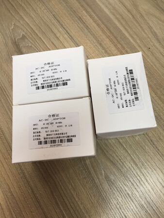 电源适配器收到，用在原来的光纤收发器上，好！