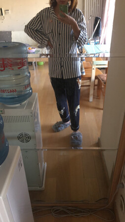 睡衣质量挺好  适合秋冬季  也挺好看  休闲  ！